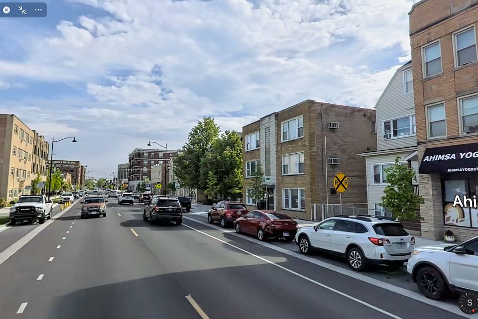 1st image of 3122 Oak Park