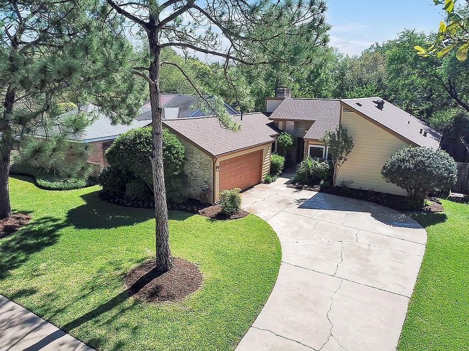 1st image of 11812 Westmere Dr