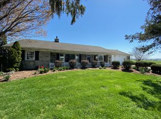 17 S Westview Dr, Gordonville, PA 17529