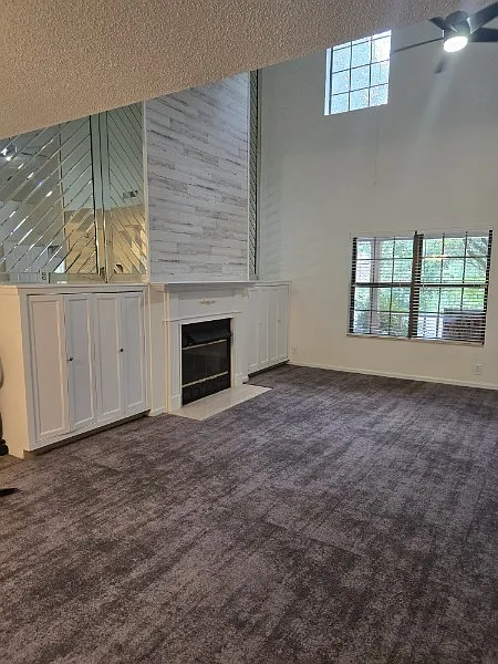 3 bed, 2.5 bath, 2880 sqft, $2,450 — Photo 2