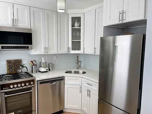 Sold by Douglas Elliman | media 7