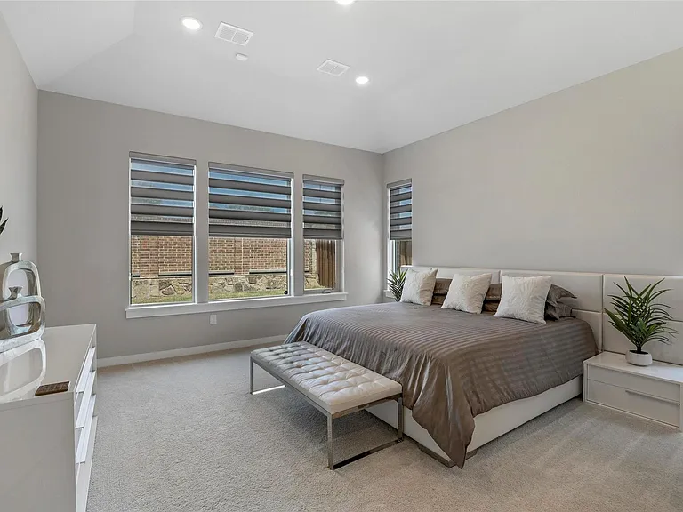 5322 Statesman Ln — Photo 36
