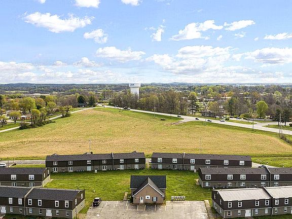2nd image of 200 Shalimar Dr #E02