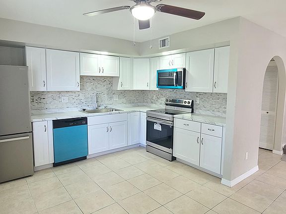 4th image of 2118 Oak Meadow Cir
