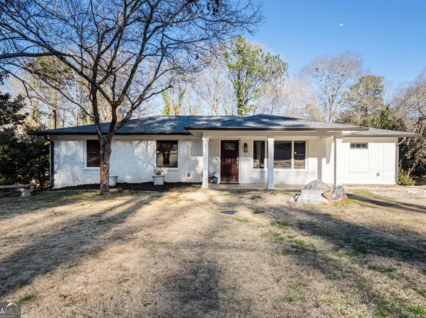 704 Forest Heights Dr, Athens, GA 30606