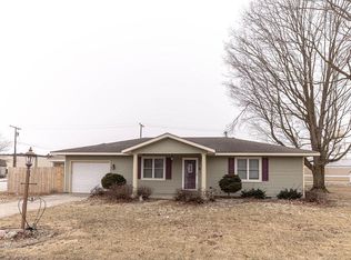 221 W Howard St, Brook, IN
