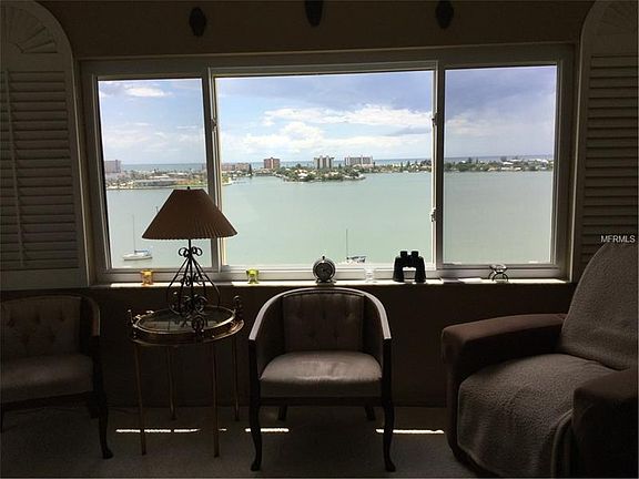 3rd image of 4525 Cove Cir APT 1106