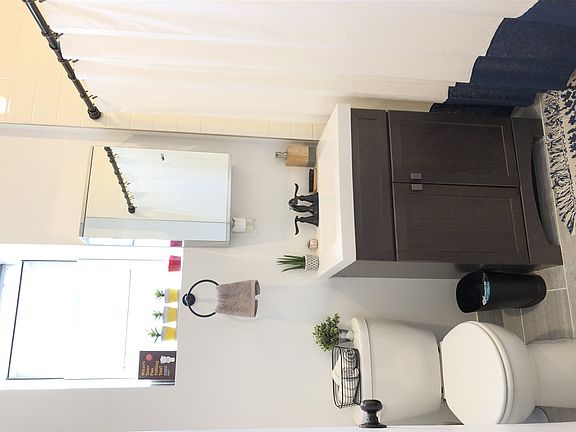 4th image of 81 Glenridge Ave APT 4