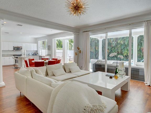 4th image of 99 Satinwood Ln