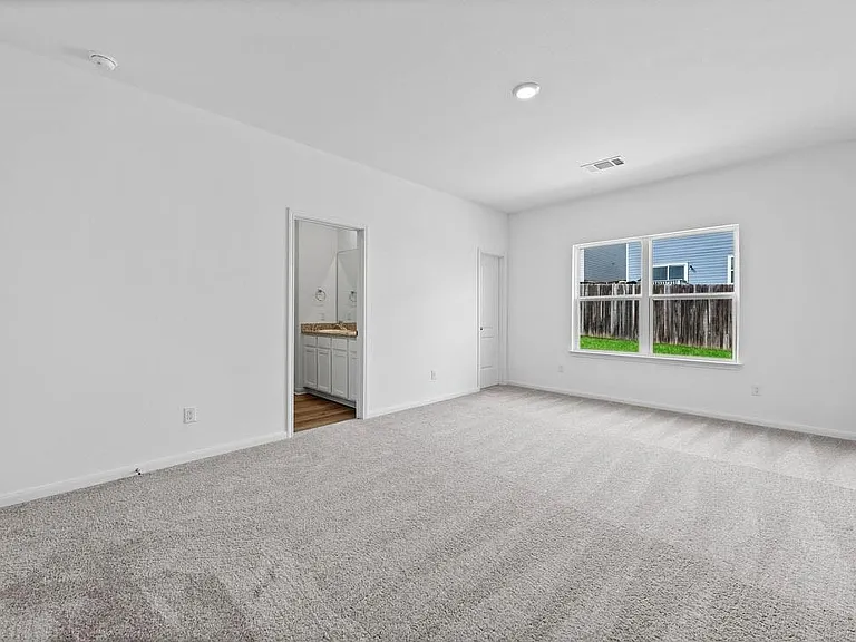 104 Captain Dooley Ln — Photo 4