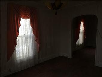 3rd image of 430 Barnett Ave