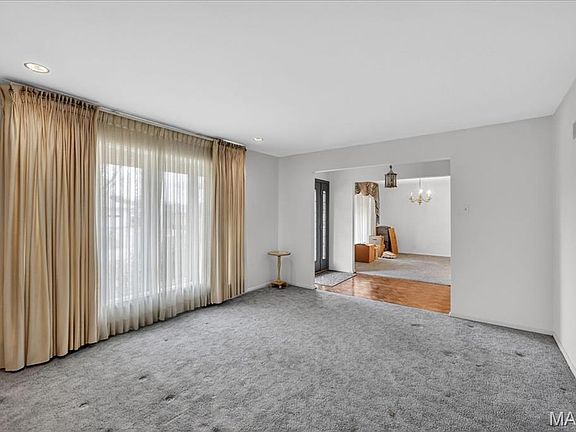 4th image of 848 S Aldan Dr