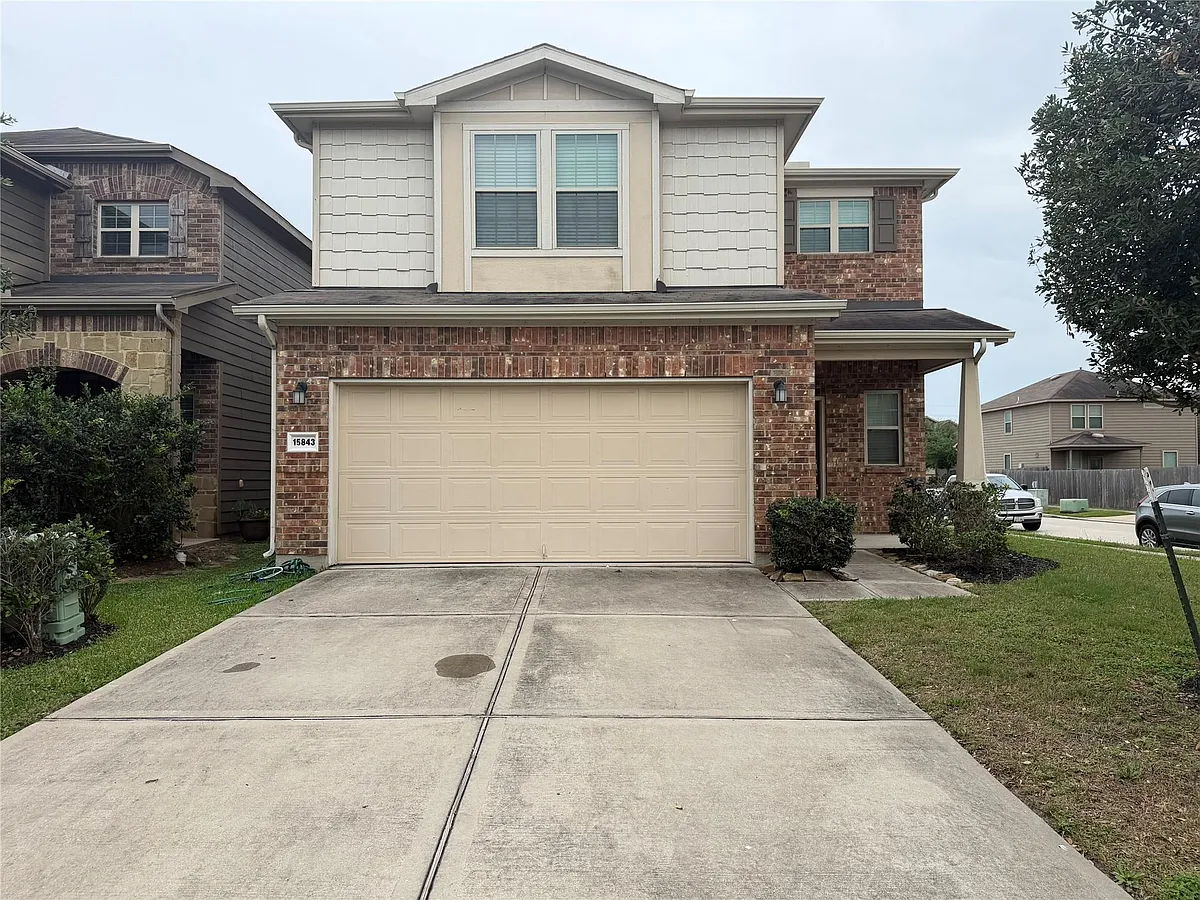Photo 1 of 24 - 15843 Grey Boulder Dr - Houston, TX Primary Photo - 15843 Grey Boulder Dr