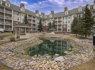 151 E Country Village Rd NE #2458, Calgary, AB T3K5X5