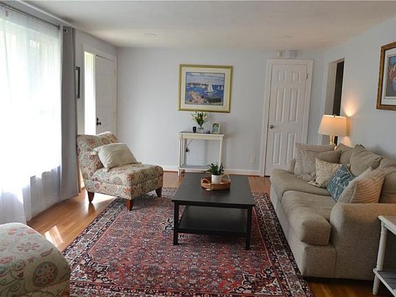 3rd image of 2312 Plantation Dr