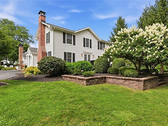3rd image of 2175 Scottsville Rd