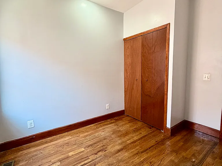 916 Whitelock St #200 — Photo 21