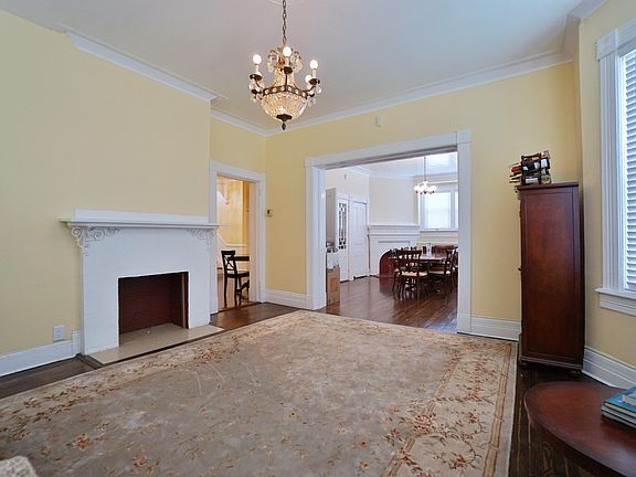 4th image of 151 Tysen St