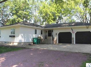 402 W 1st St, Sherburn, MN 56171