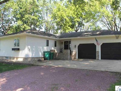 402 W 1st St, Sherburn, MN, 56171