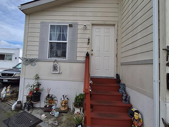 2nd image of 130 Reed Circle