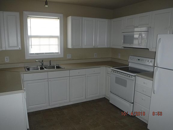 3rd image of 1212 Masters Ln #A
