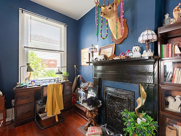 4th image of 2470 Dauphine St