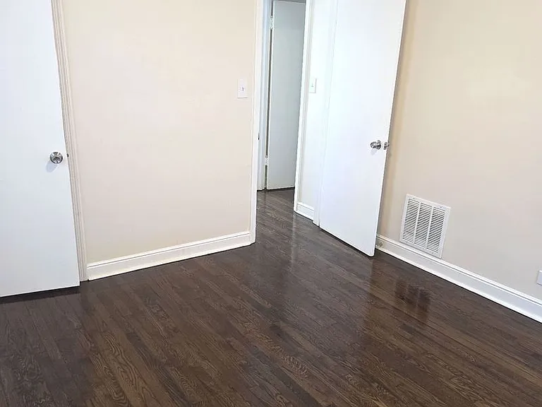 8509 S Yates Blvd — Photo 9