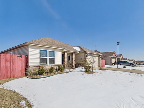 2nd image of 5508 Santa Monica Dr