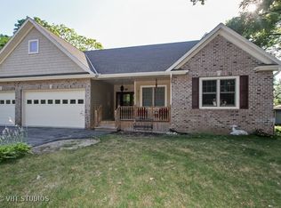 3004 Martin Ter, Burlington, WI 53105