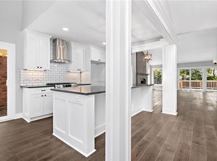 12885 Cambridge Cir, Leawood, KS 66209
