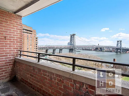 Sold by LoHo Realty | media 5