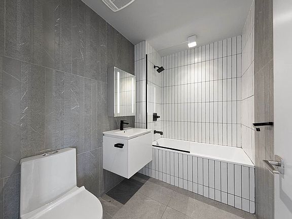 4th image of 1801 Ocean Ave #Penthouse