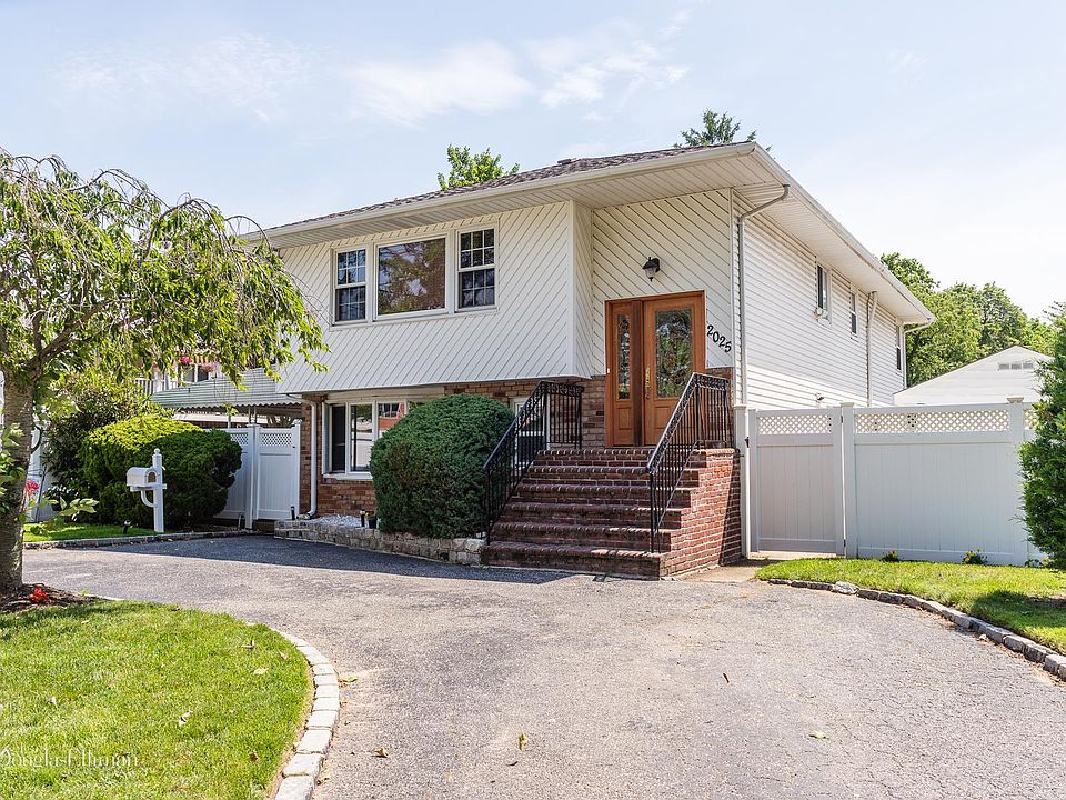 1st image of 2025 Oak Ct