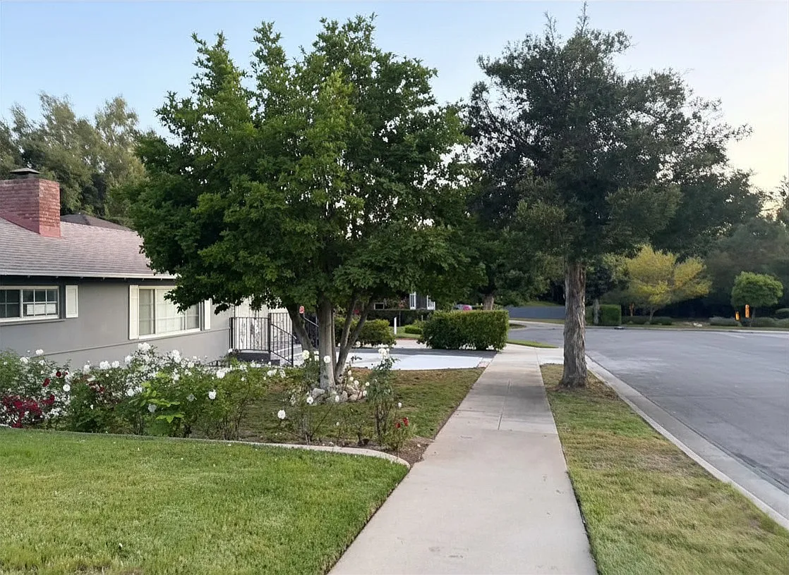 Building Photo - 540 Hickory Ln