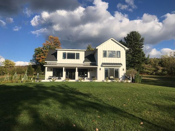 8262 Peninsula Dr