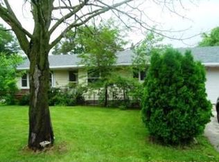 700 E Diggins St, Harvard, IL 60033