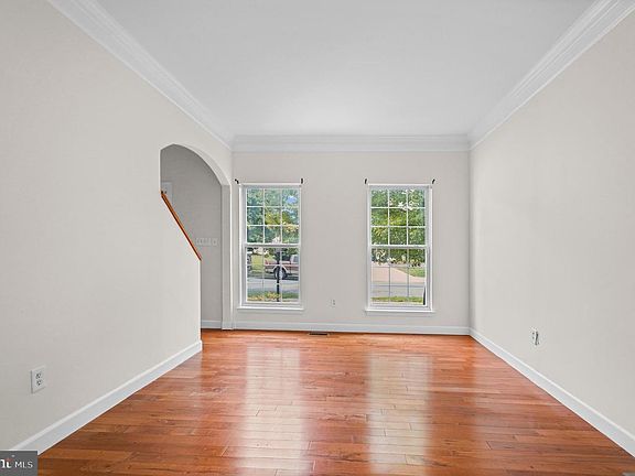 5th image of 5082 Springhouse Cir