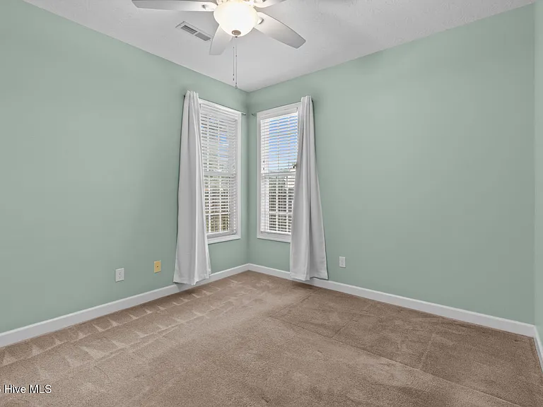 38 Amber Ct — Photo 26