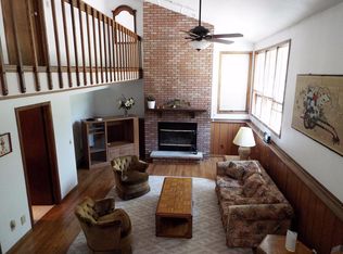 959 Amy Belle Ln, Hubertus, WI 53033