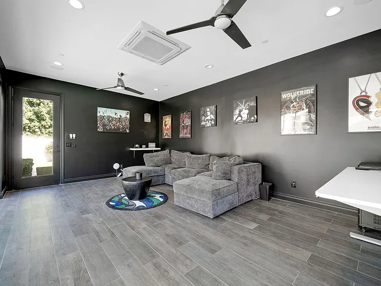 4819 N 68th Pl — Photo 37