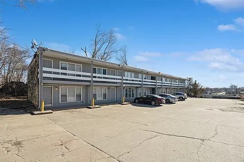 300 31st St NE #J Photo 1