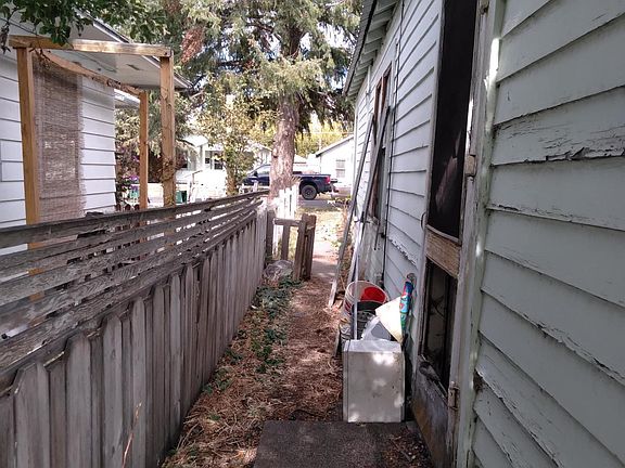 4th image of 2316 Wantland Ave