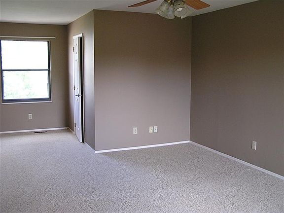 4th image of 8711 Watergate Dr