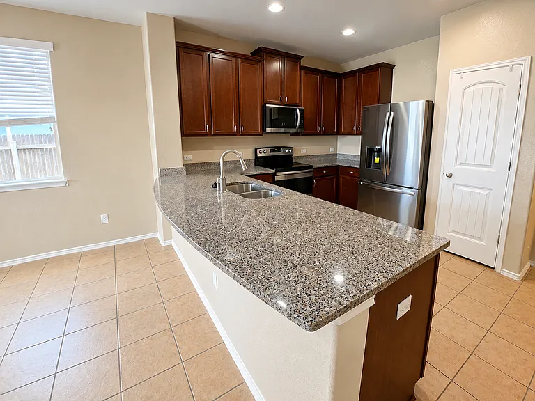 17208 Bridgefarmer Blvd — Photo 6
