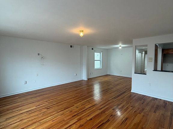 living/dining combo