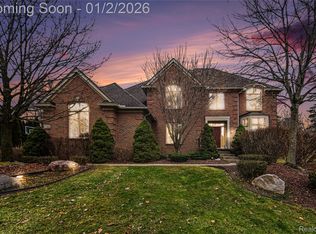 7586 Haverhill Ln, Canton, MI 48187