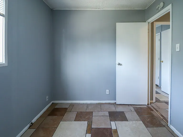 1309 Greenwood Ave — Photo 16