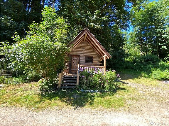 5th image of 16207 318th Ave NE