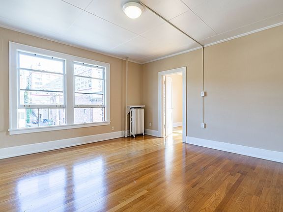 4th image of 119 W Roy St #1-311